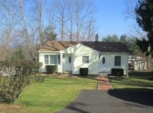 9 Edison Rd, Lake Hopatcong, NJ 07849