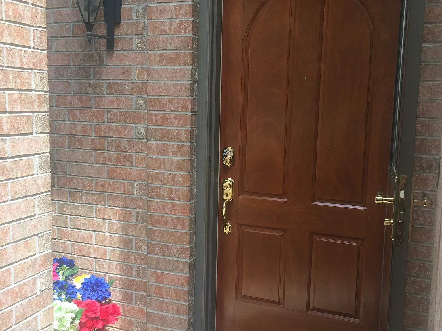 3 bed, 2.5 bath, 2472 sqft, $2,195 — Photo 3