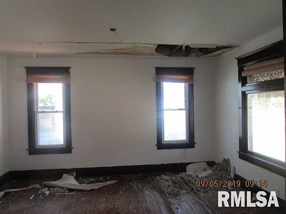 5th image of 1610 NE Madison Ave