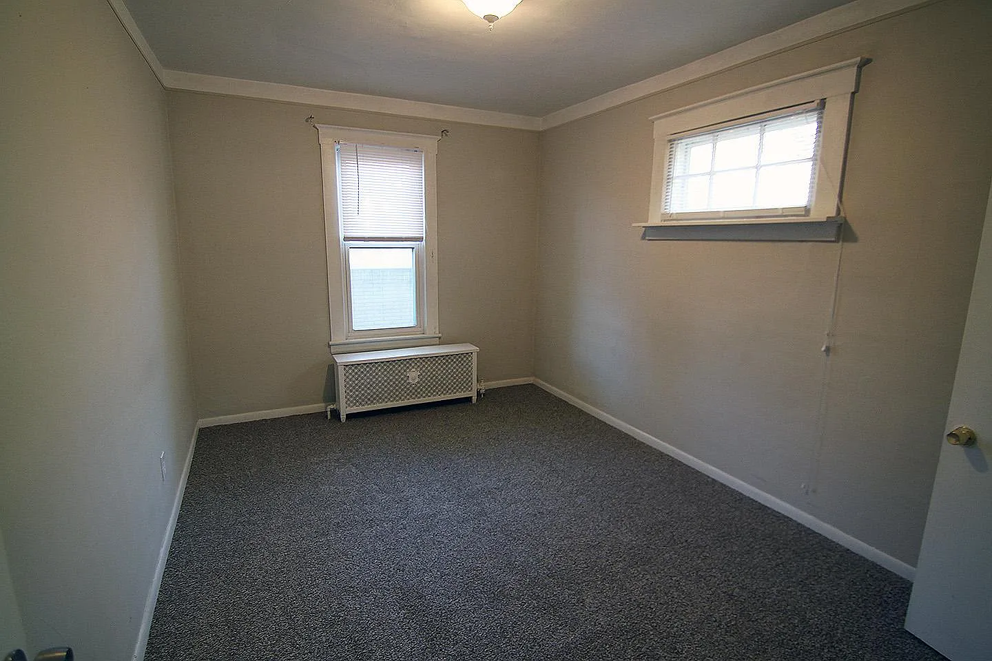 3 bed, 1000 sqft, $1,500 — Photo 4