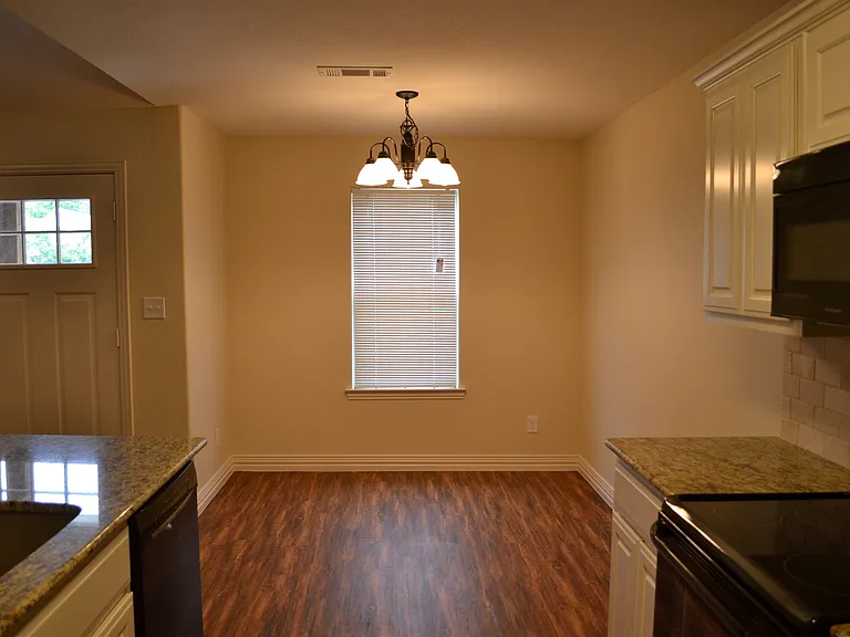 508 W Hull St — Photo 8