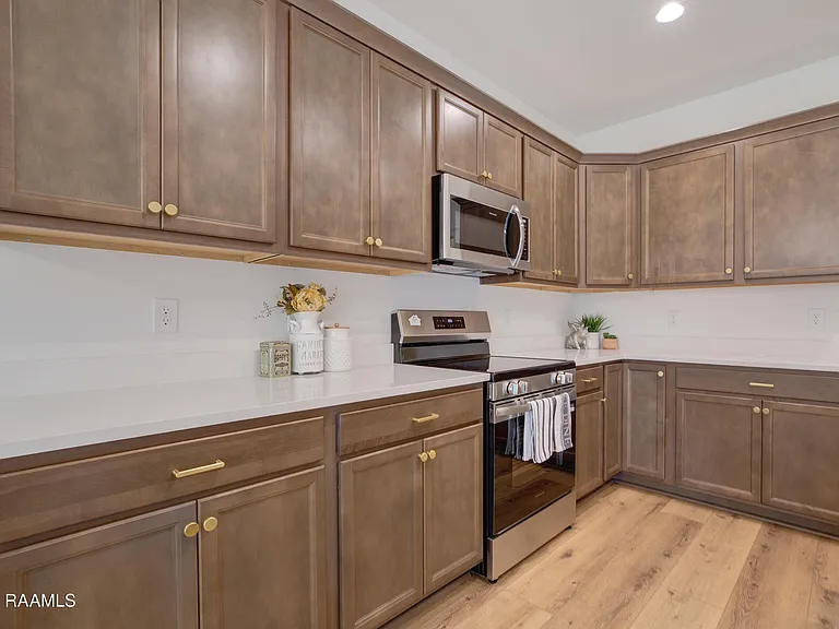 209 Tatum Ln — Photo 11