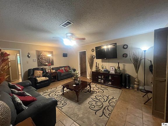 3rd image of 127 Forrest Ave