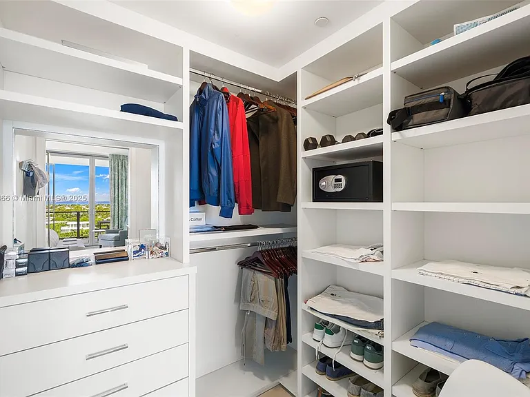 360 Ocean Dr #905S — Photo 13