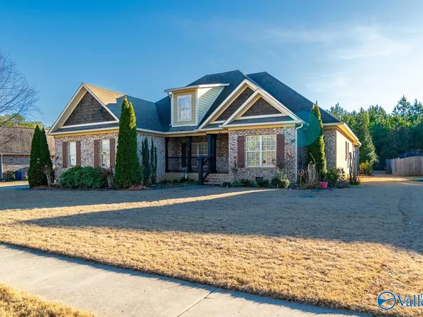 124 Santa Maria Dr NE, Huntsville, AL 35811
