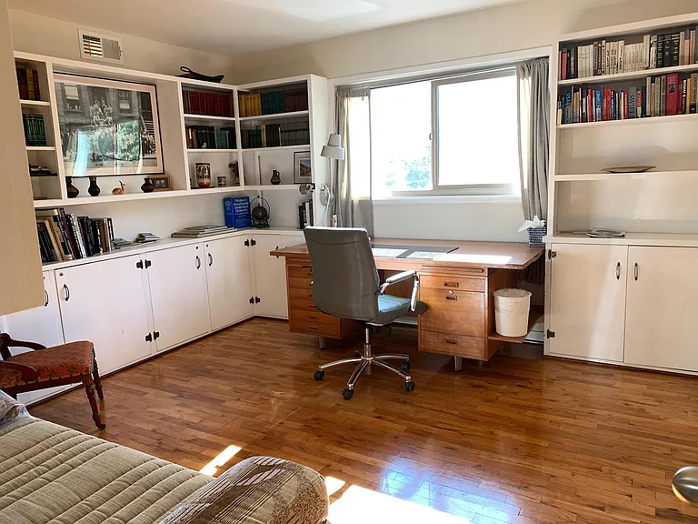 1060 Roosevelt St — Photo 16