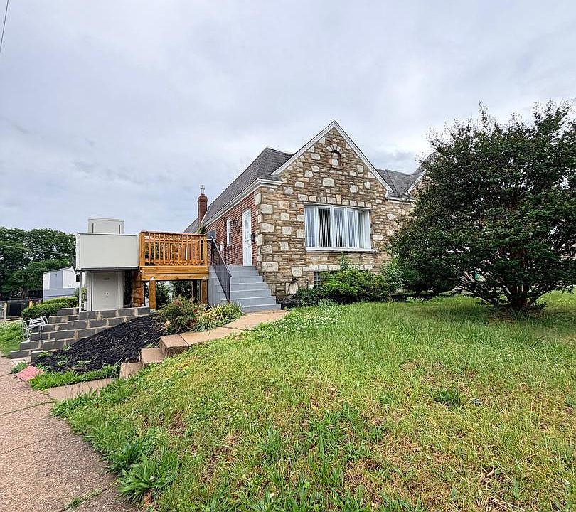 1st image of 7639 Leonard St