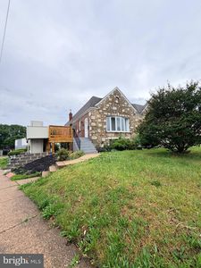 7639 Leonard St, Philadelphia, PA, 19152