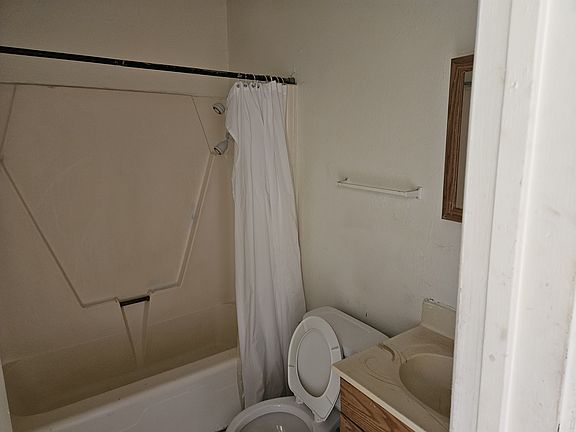 5th image of 501 Ranchero Dr