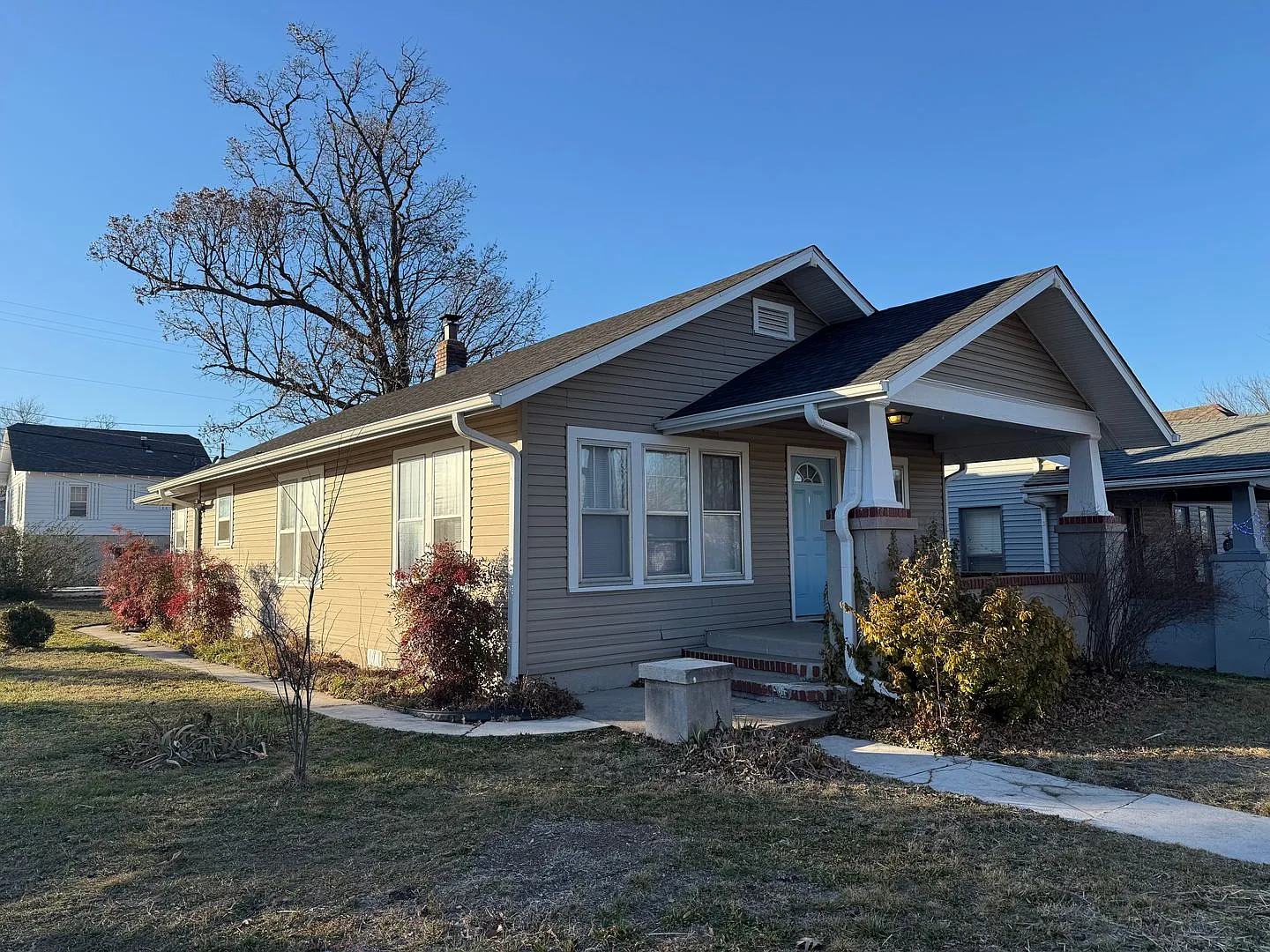 2 Bedroom Fully Furnished Short-Term Rental Joplin, MO — Photo 1