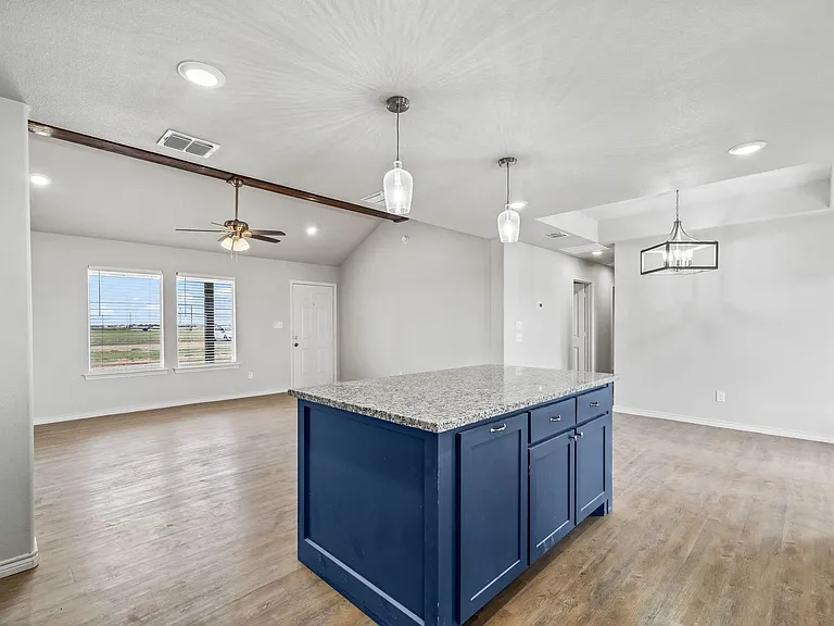 8807 N County Road 3200 — Photo 16