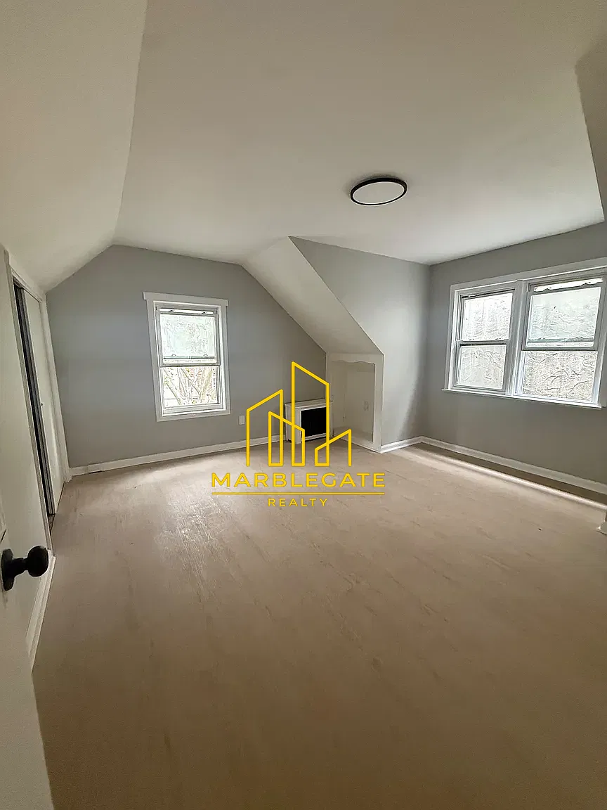 2 bed, 850 sqft, $1,700 — Photo 3