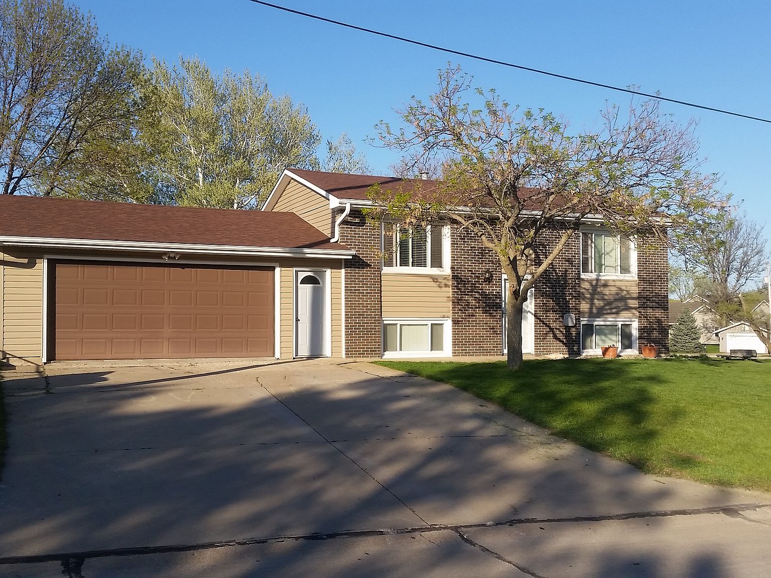 141 Suncoast Dr, Mccook Lake, SD 57049 Zillow