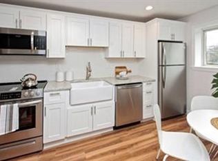 56 Bryon Rd APT 3, Chestnut Hill, MA 02467