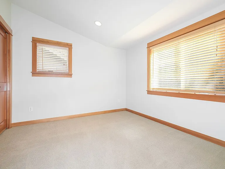 9128 45th Ave SW #A — Photo 15