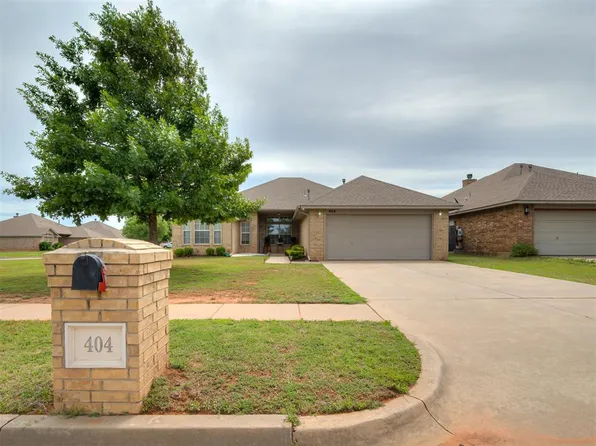 404 S Pointe Ln, Mustang, OK 73064