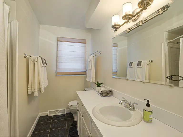 781 Pine Bay Ave — Photo 22