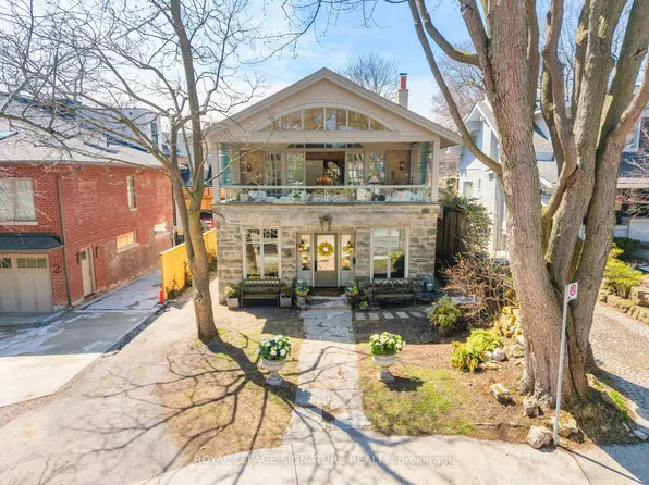 4 Neville Park Blvd, Toronto, ON M4E 3P6
