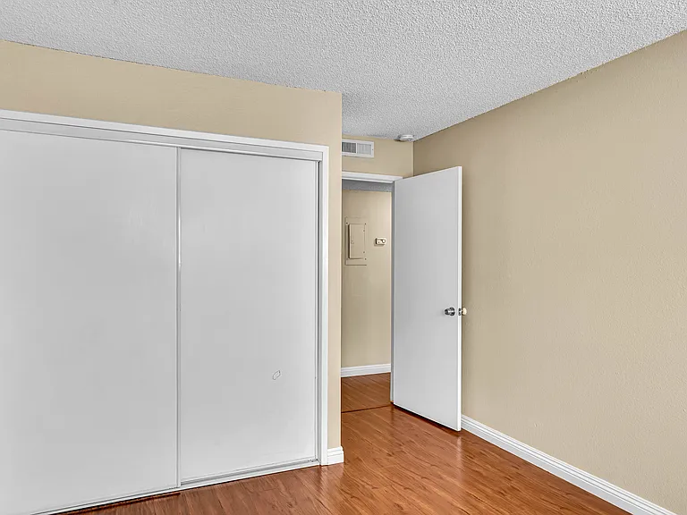 4206-4208 Casa Blanca Ln #4206 — Photo 23