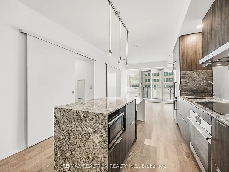 1 Bloor St E #3211 — Photo 6