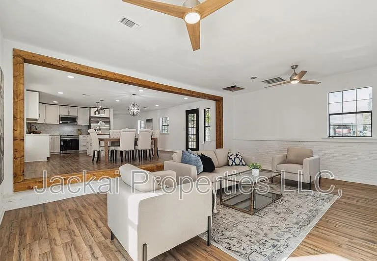 2038 Avon Dr — Photo 5