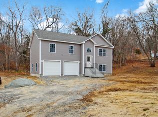 8 Taylor Bridge Rd, Lebanon, CT 06249