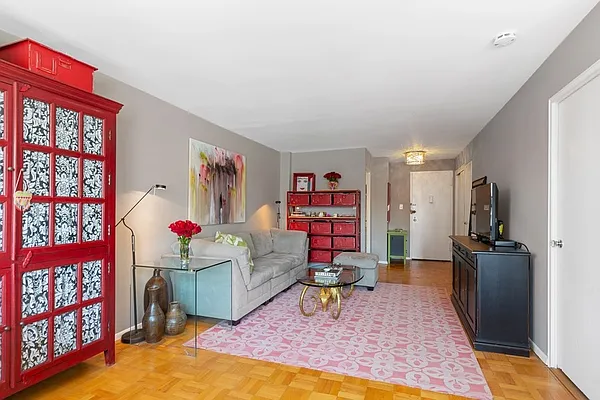 Sold by Compass | media 4