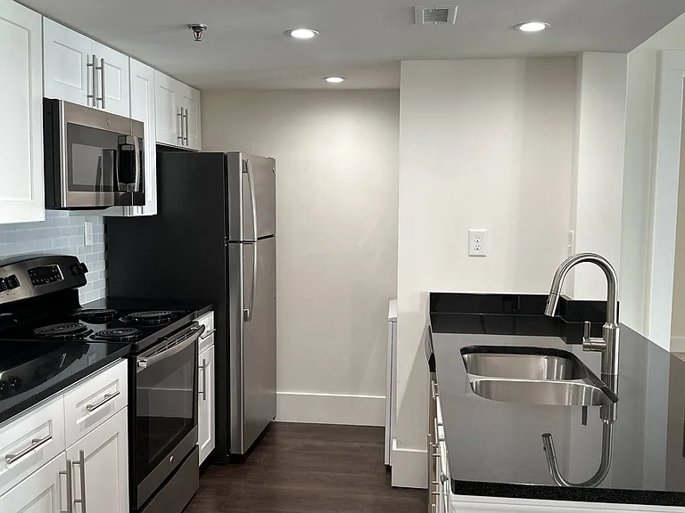 Wesley Townsend Apartments at Buckhead — Photo 128