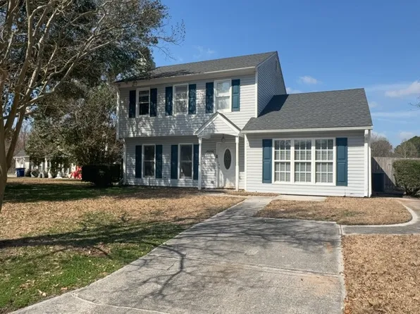 105 Palamino Ct, Jacksonville, NC 28546