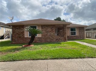 7531 Crestmont Rd, New Orleans, LA 70126
