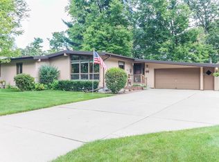 1530 4th St, Port Edwards, WI 54469
