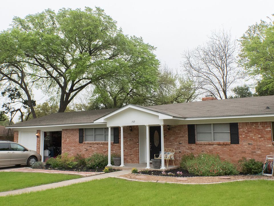 1st image of 709 Falcon Dr