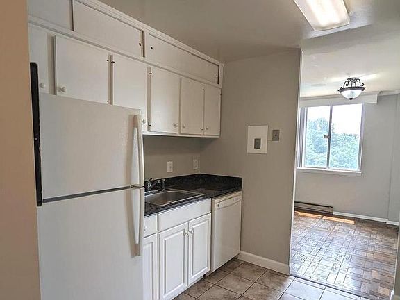 5th image of 3245 Rio Dr APT 702