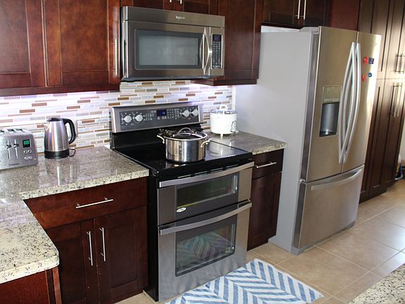 2nd image of 10971 W Broward Blvd