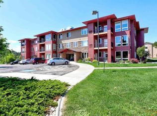 4035 Fairway Hills Dr, Rapid City, SD 57702