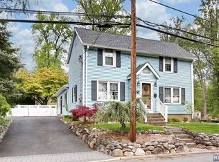 94 Colony Ave, Park Ridge, NJ 07656