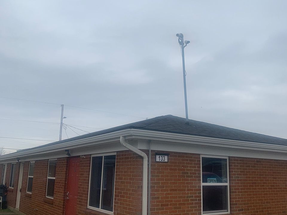1st image of 133 Kelly Ave #2