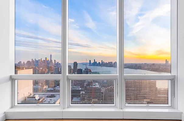 Rented by Compass | media 25