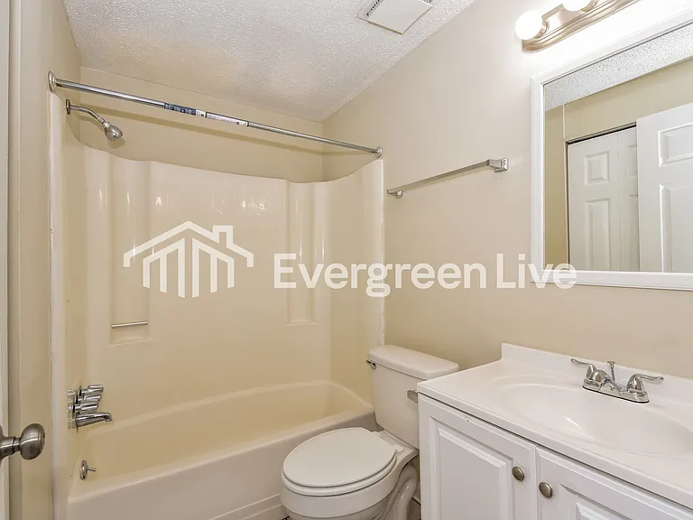 2700 Florentine Rd — Photo 13