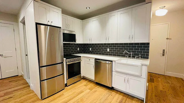 Rented by Doorway NYC, LLC | media 18