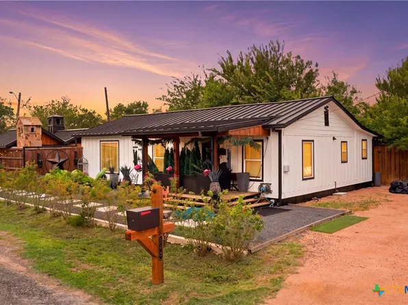103 Howard St, Taylor, TX 76574