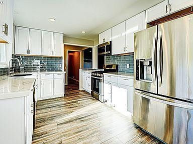 Kitchen from back door 2