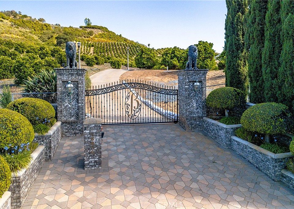 1st image of 46856 El Prado Rd