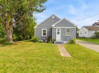 21 Narragansett Blvd, Fairhaven, MA 02719