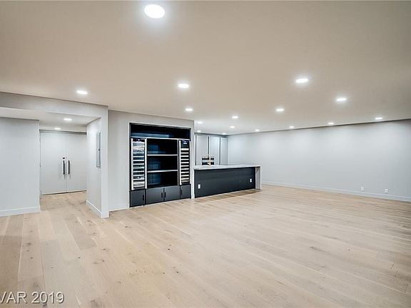 3rd image of 3111 Bel Air Dr Unit 26C