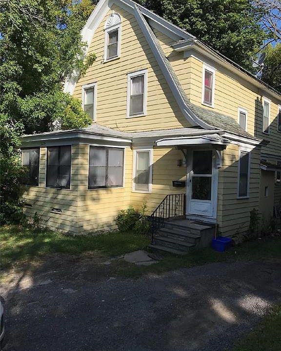 2nd image of 125 Niven St