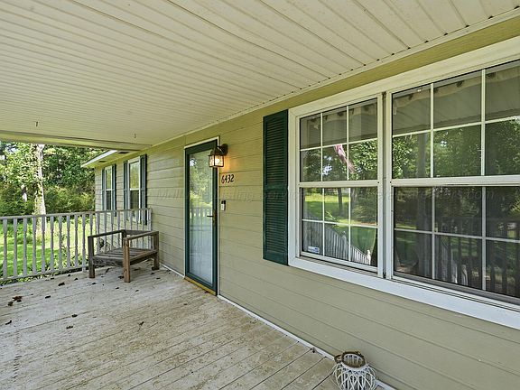 4th image of 6432 Thornton Ln