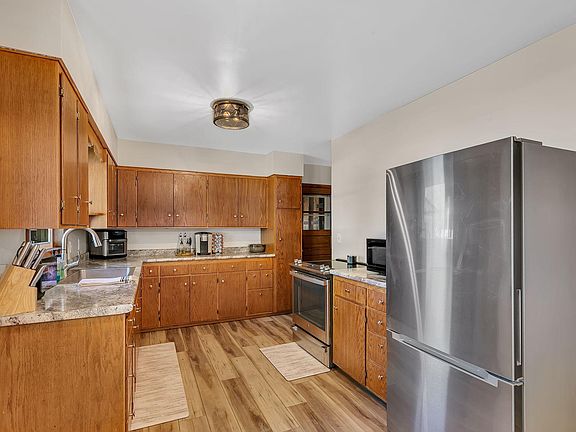 3rd image of 709 S Miller Ave