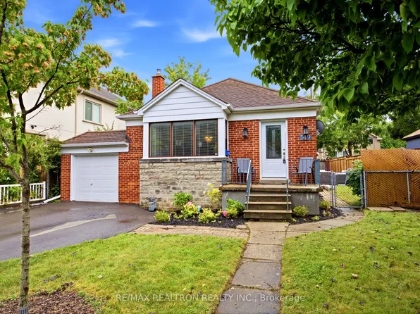 149 Fairholme Ave, Toronto, ON M6B 2X3