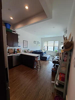 Rented by Bouklis Group | media 3